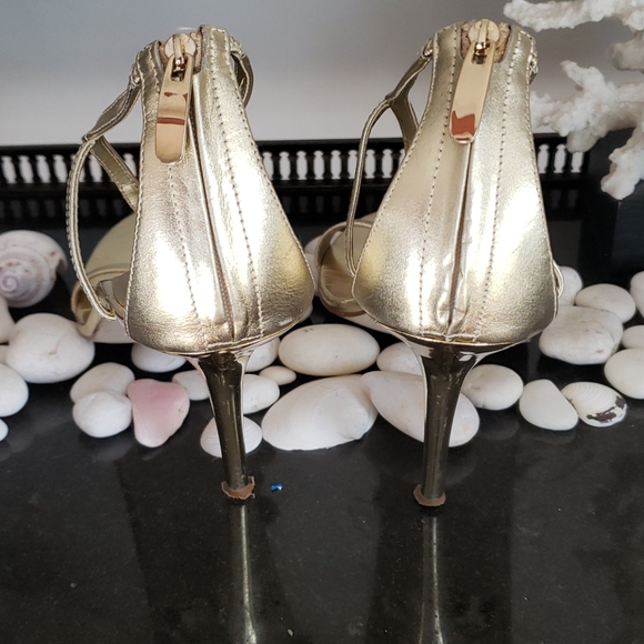 Gold and rhinestone evening shoes - Picture 3 of 6